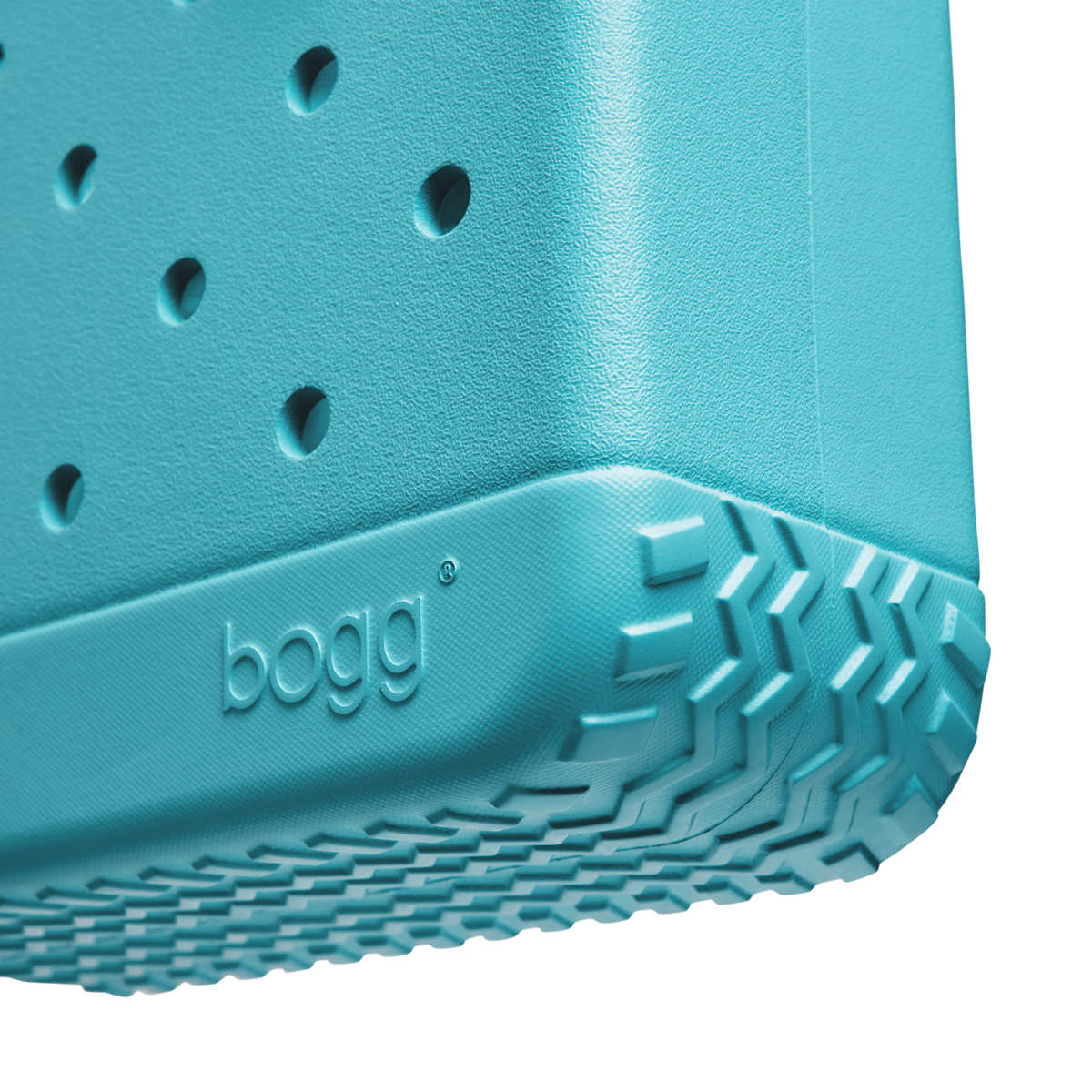 Bitty - Turquoise and Caicos V8